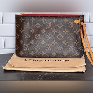 Louis Vuitton neverfull pochette